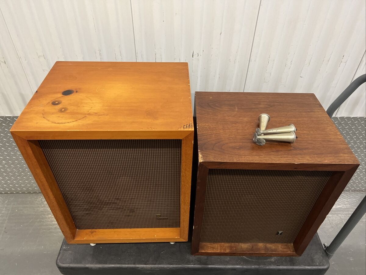 JBL Signature Speakers Jim Lansing Signature Pair Of D123 JBL Signature Speakers Jim Lansing Signature Pair Of D123
