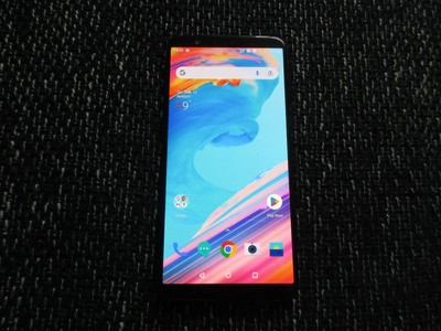 OnePlus 5T - 128GB - 8GB RAM Mitternachtsschwarz (Ohne Simlock) Smartphone
