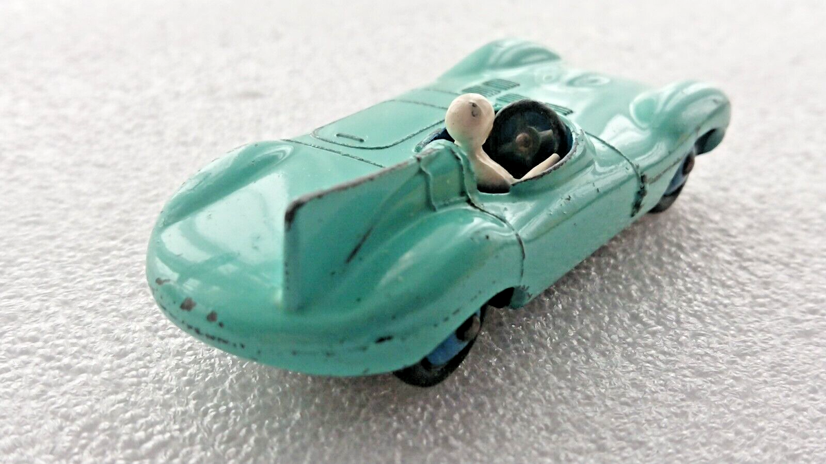 Vintage Dinky Toys 238 Jaguar D Type Racing Car Turquiose