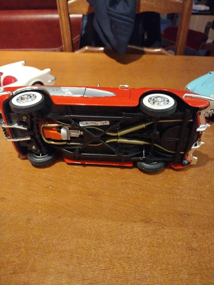 Chevrolet Corvette 1958 1/18 Motormax sans boîte - Photo 4/4