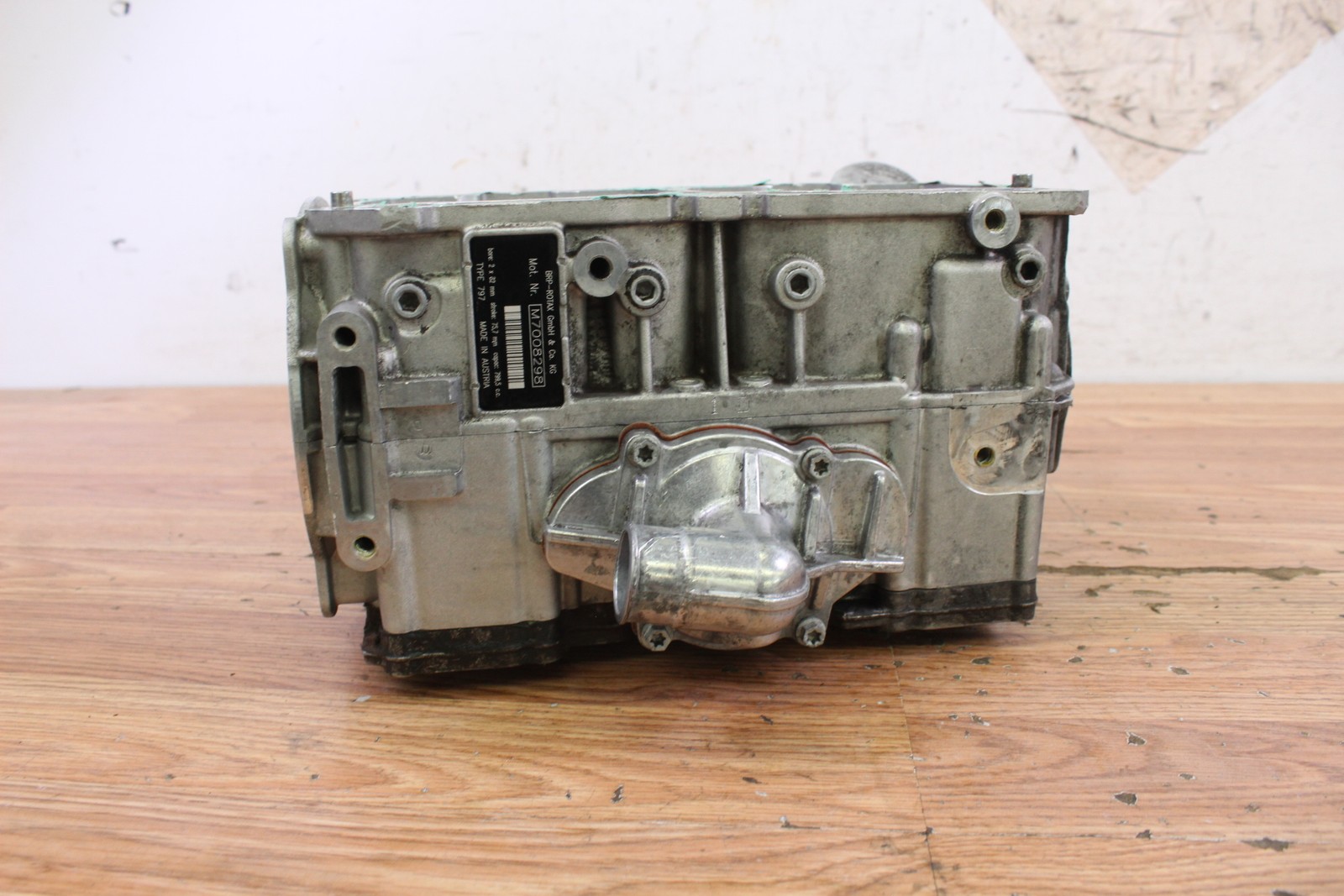 2008 SKI-DOO SUMMIT 800 XP Crankcases / Main Engine Cases w/Bottom Support Plate