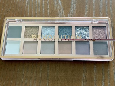 Revolution Beauty London Smokey Icon Pressed Powder Eyeshadow Palette