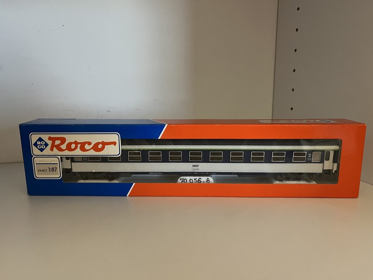 Roco HO - Voiture Voyageurs 1ère Classe Corail 910-6 - Réf 45381.1