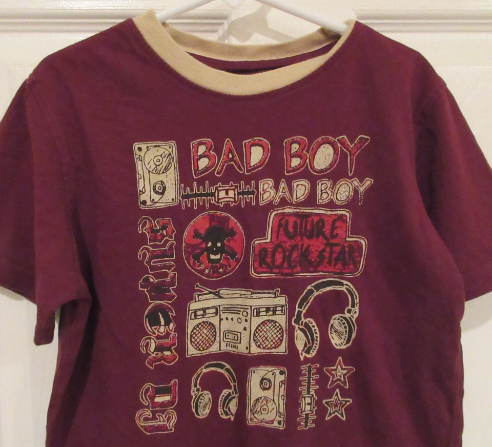 Niños GREENDOG~CAMISETA GRÁFICA GRANATE~TALLA 5~NUEVA CAMISETA CAMISETA~MÚSICA Rock Star~borgoña Foto 2 de 4