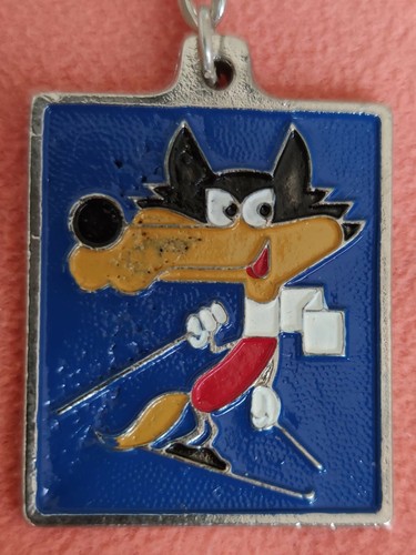 OLYMPIC 1984 Sarajevo VUCKO wolf official mascot keychain Blue color type. - Picture 5 of 6