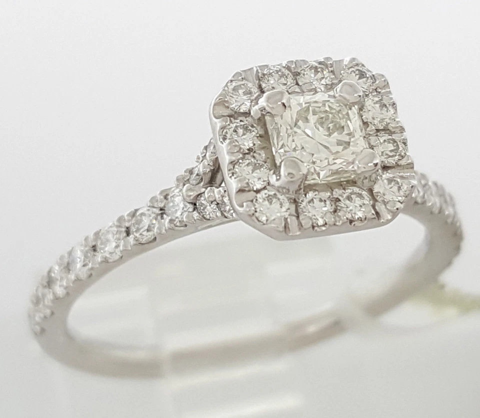 Anillo de compromiso de diamantes talla sueño trascender corazones en llamas de platino de 0,73 quilates HOF Foto 3 de 4