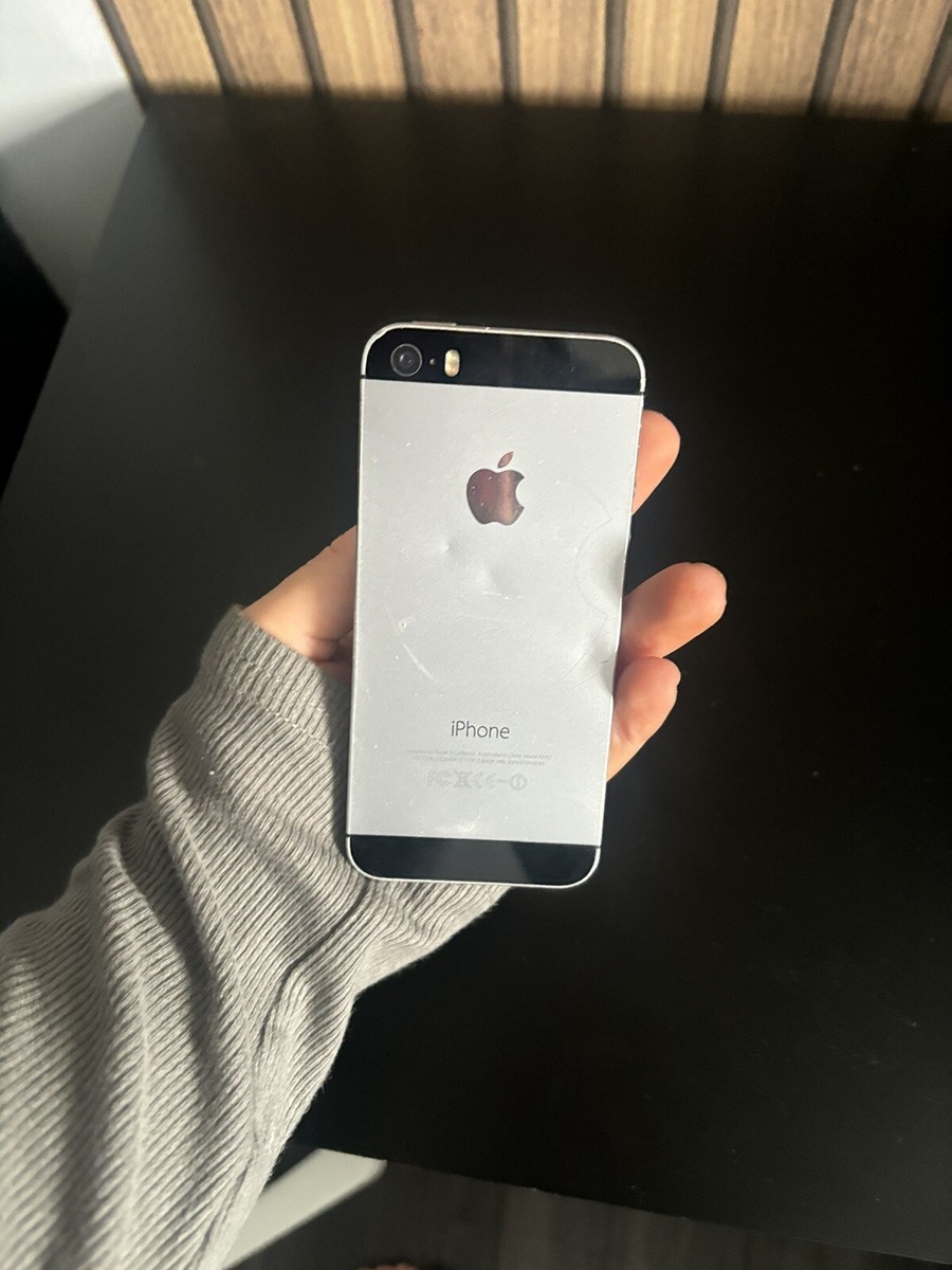 Apple iPhone 5S (ME432B/A) 16GB (Unlocked) GSM Smartphone