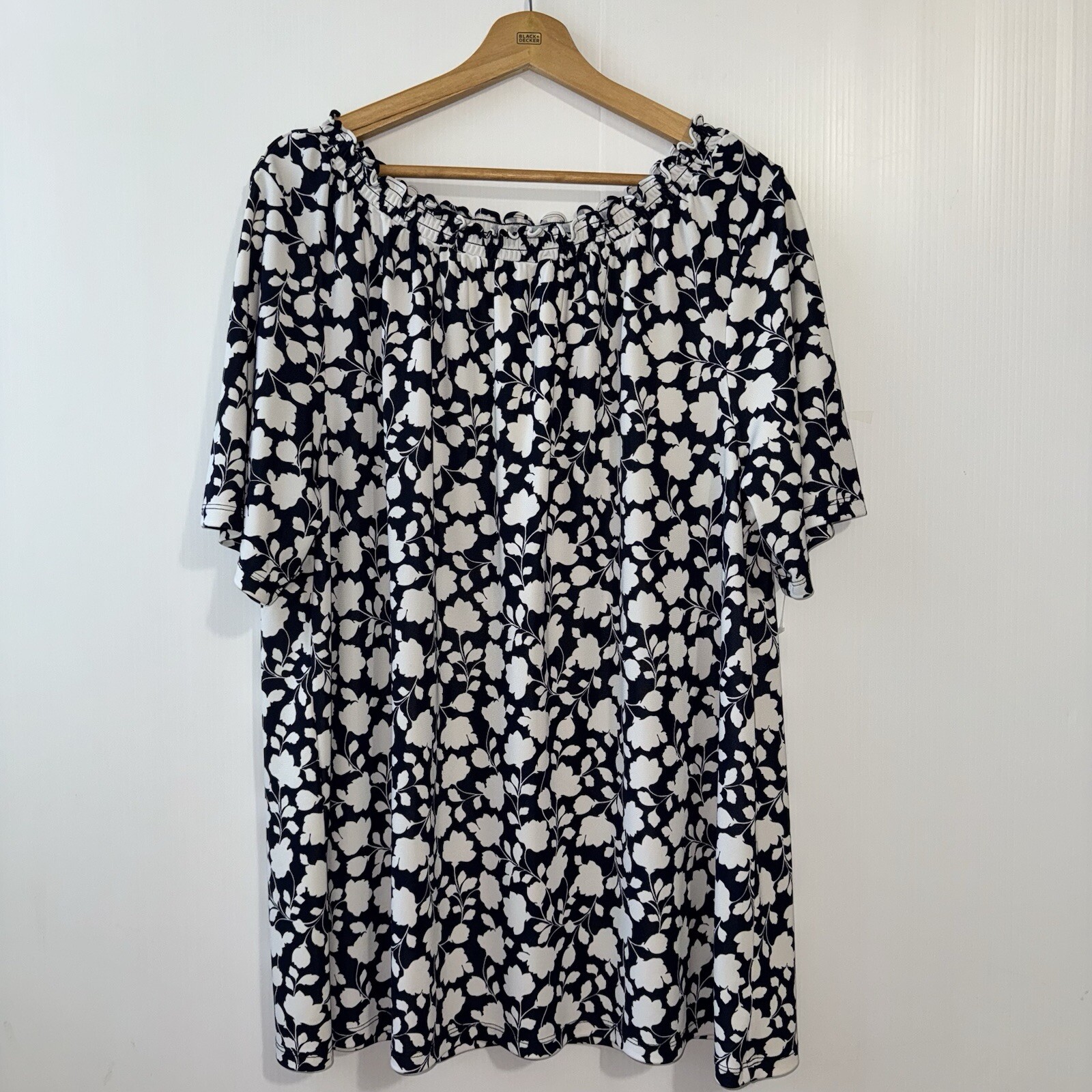 TALBOTS Plus 2X Navy White Floral Knit Jersey Gathered Neck Top Women’s