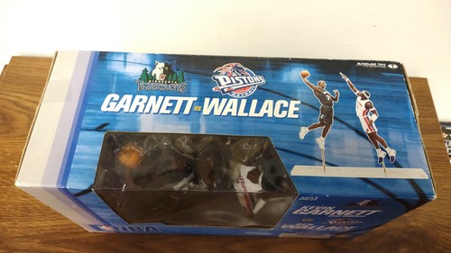 2004 McFarlane SportsPicks 2. Auflage Kevin Garnett vs Ben Wallace Figuren f10 - Bild 5 von 6