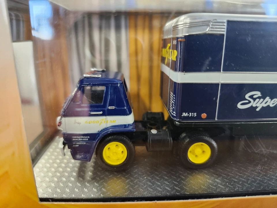 M2 Machines Auto Haulers 1969 Dodge Charger Daytona 440 R19 #16-04 - Image 2 of 4