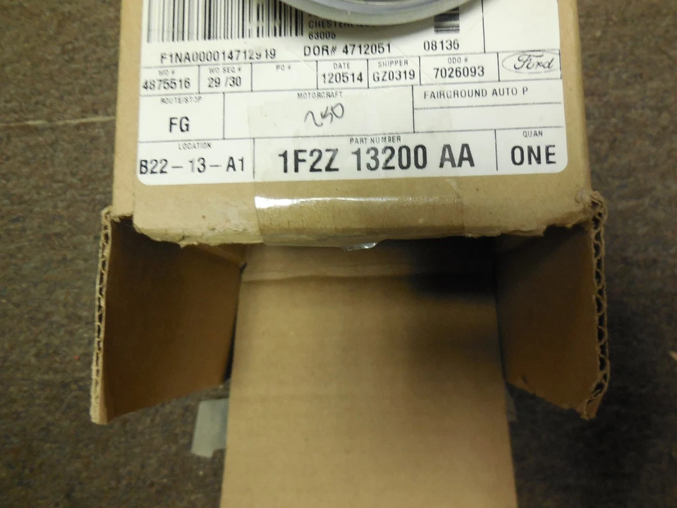 Новый OEM 2004 - 2007 Ford Freestar противотуманная лампа Asy 1F2Z-13200-AA - Изображение 2 из 3