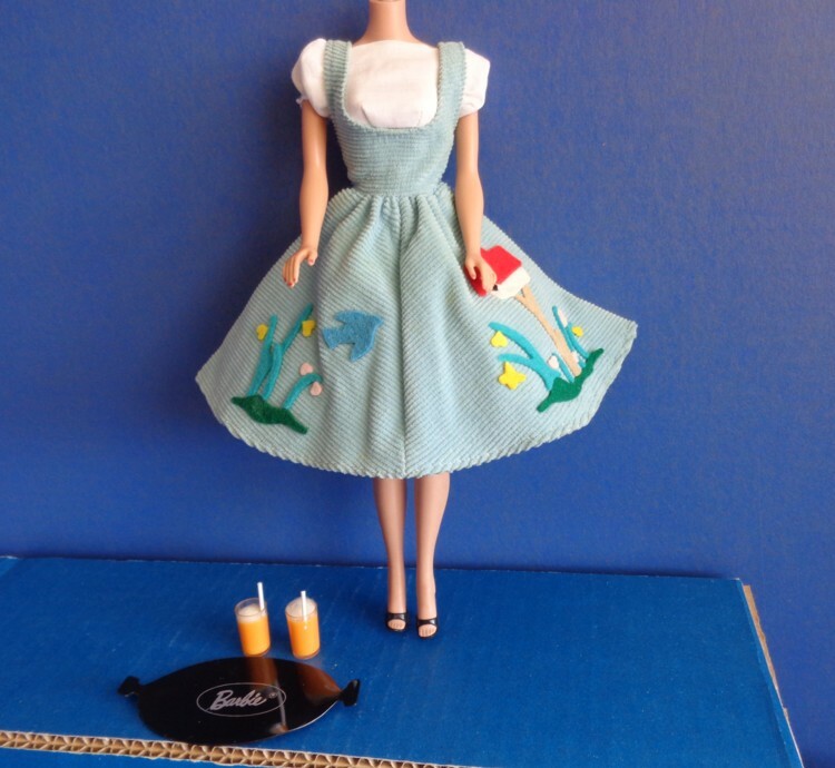 VINTAGE BARBIE OUTFIT 