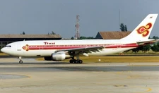 Airbus A300 A-300 Thai Airways International Desk Wood AirplaneModel Small 1/150