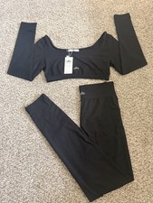 Conjunto deportivo de mujer 2 piezas | Top + licra | Cómodo y moderno Size (M)