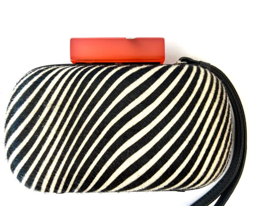 Mini clutch Matthew Williamson Italia estampado de cebra muñeca de cabello RARO Foto 3 de 4
