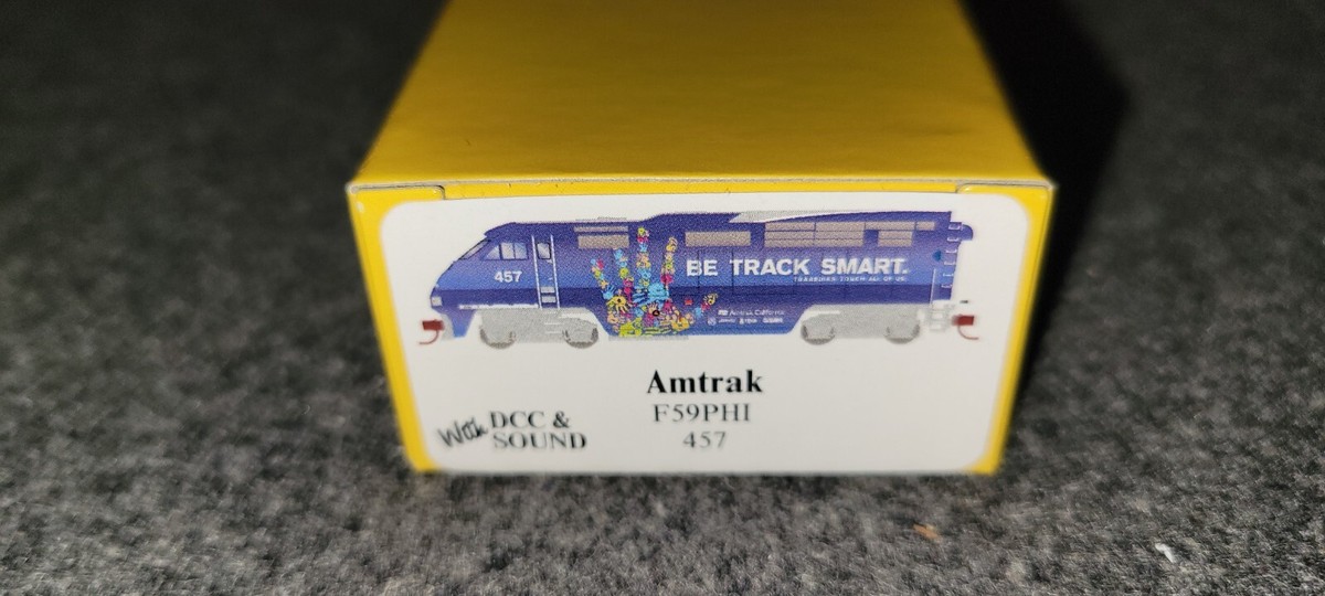 Athearn N Scale Amtrak F59PHI Surfliner #457 Be Track Smart