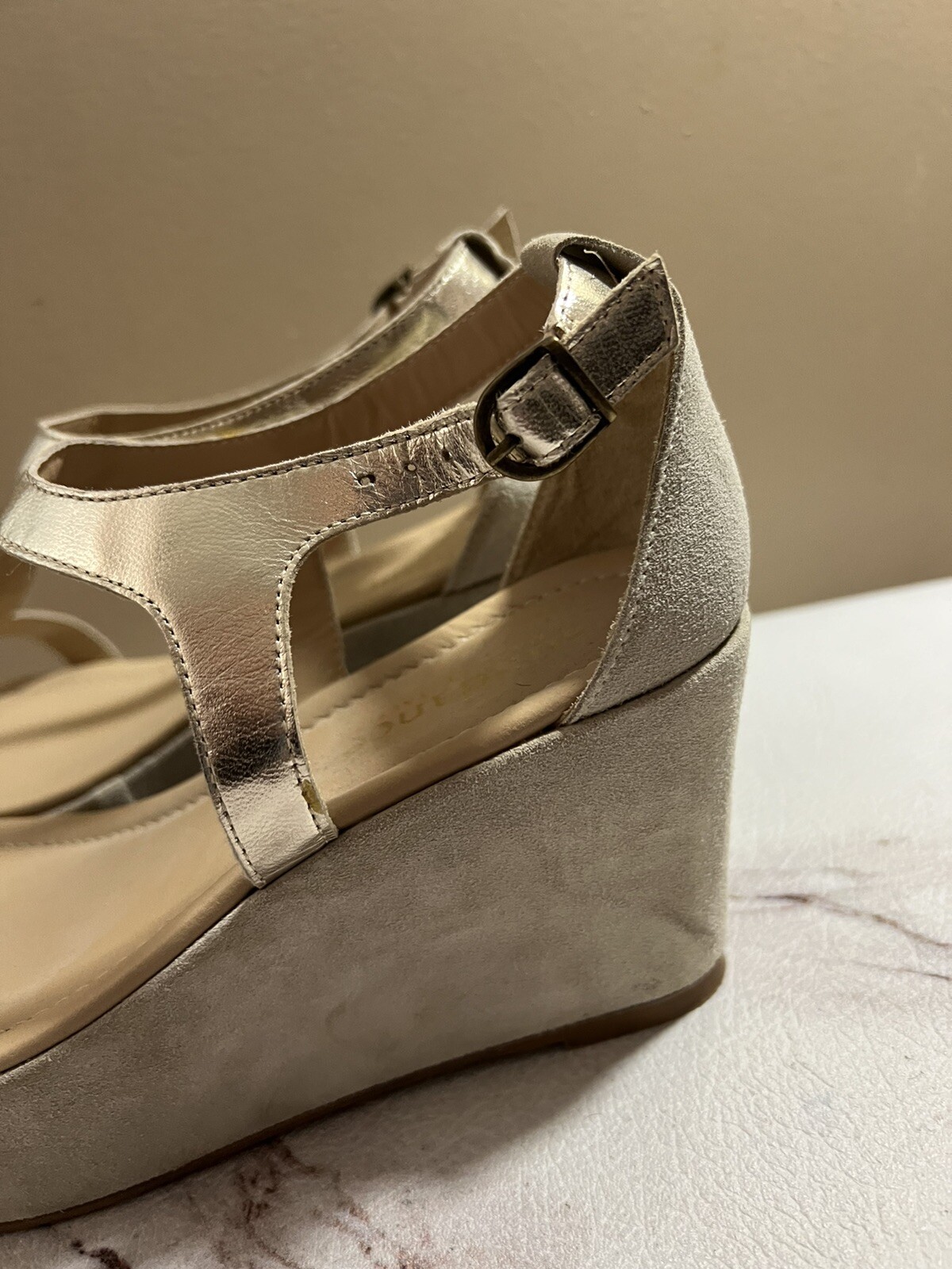 Sundance Catalog Gold Wedge Sandals Suede Size 38 7.5… Gem