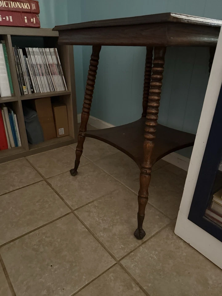 Mesa helecho roble tigre de finales de 1800 antigua de colección 30x24x24 americana Foto 3 de 4