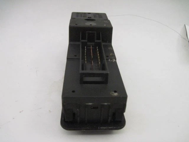 INTERRUPTOR DE VENTANA Saab 900 1995 95 56677 Foto 3 de 4
