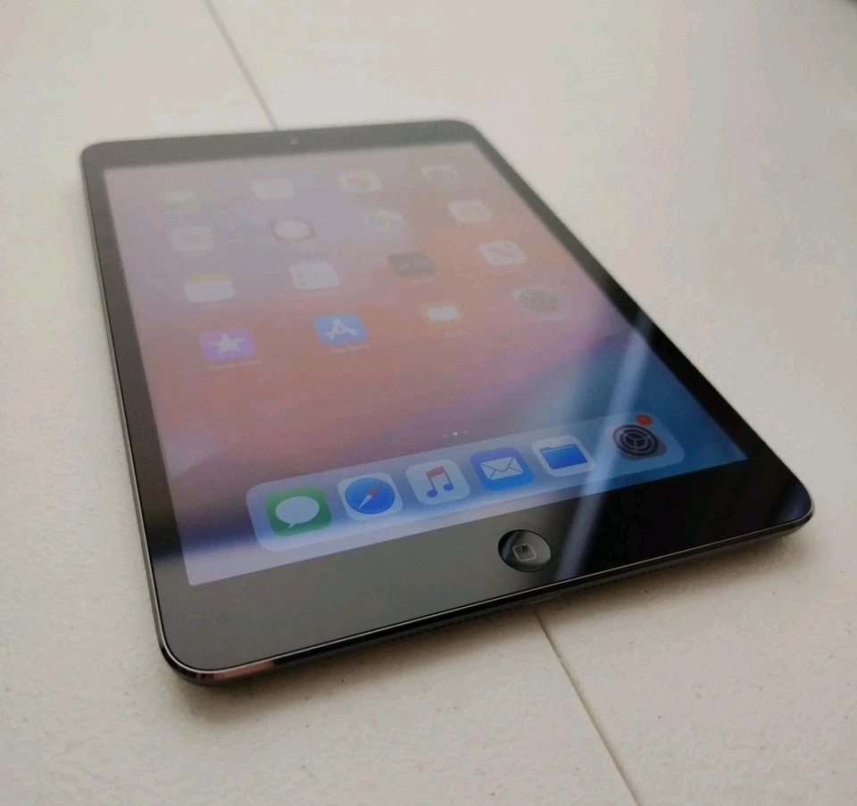 Apple iPad Mini 2nd Generation 16GB Silver Model A1490 - WiFi + 4G - Reset✅ - Image 2 of 4