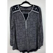 Lucky Brand Long Sleeved Boho Top with Embroidered Details Size 1X