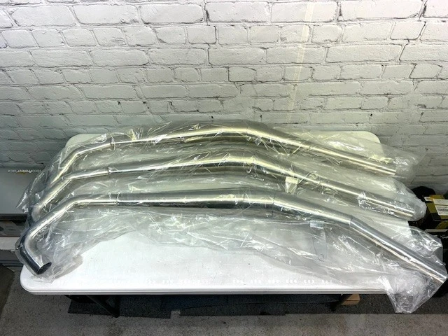 Escape Suzuki GT 750 3 en 3 escape alta velocidad NUEVO NUEVO - Imagen 2 de 4