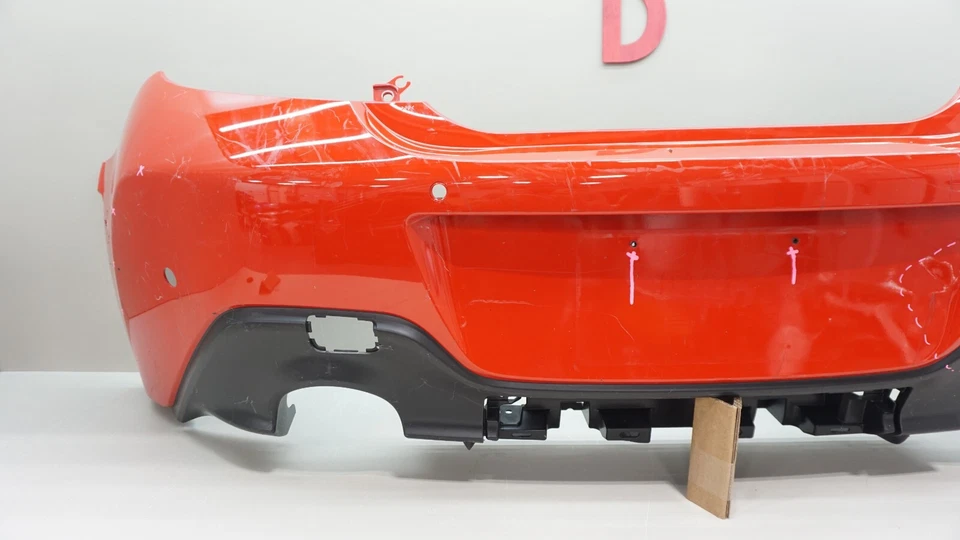 2022-2024 SUBARU BRZ / TOYOTA GR86 PANEL DE CUBIERTA DE PARACHOQUES TRASERO OEM 57704CC502 Foto 2 de 4