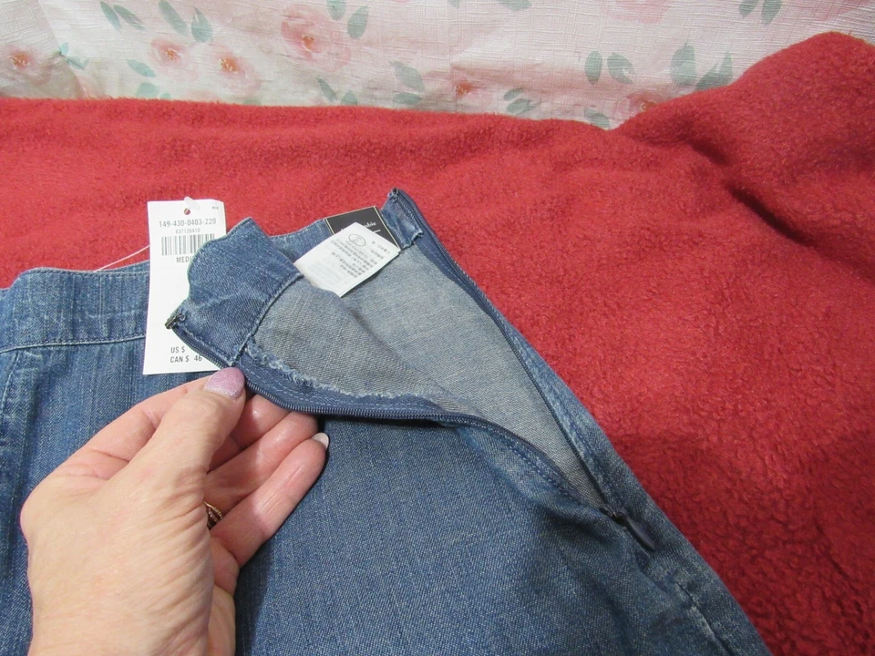 ABERCROMBIE & FITCH, NEW JUNIOR'S BLUE COTTON BL NO POCKET SIZE ZIP SHORTS, SZ M - Image 4 of 4