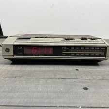 Vintage GE General Electric Digital Alarm Clock Radio Model 7-4634B Working