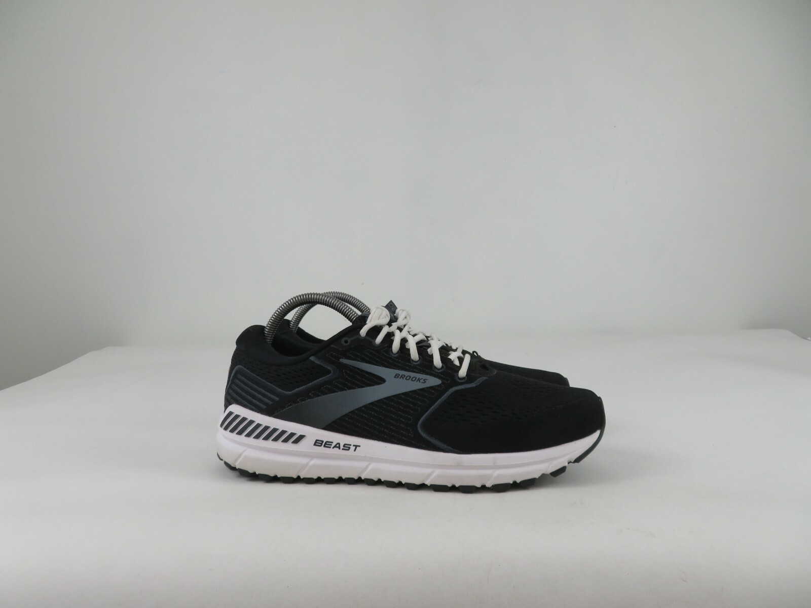 brooks beast mens size 12