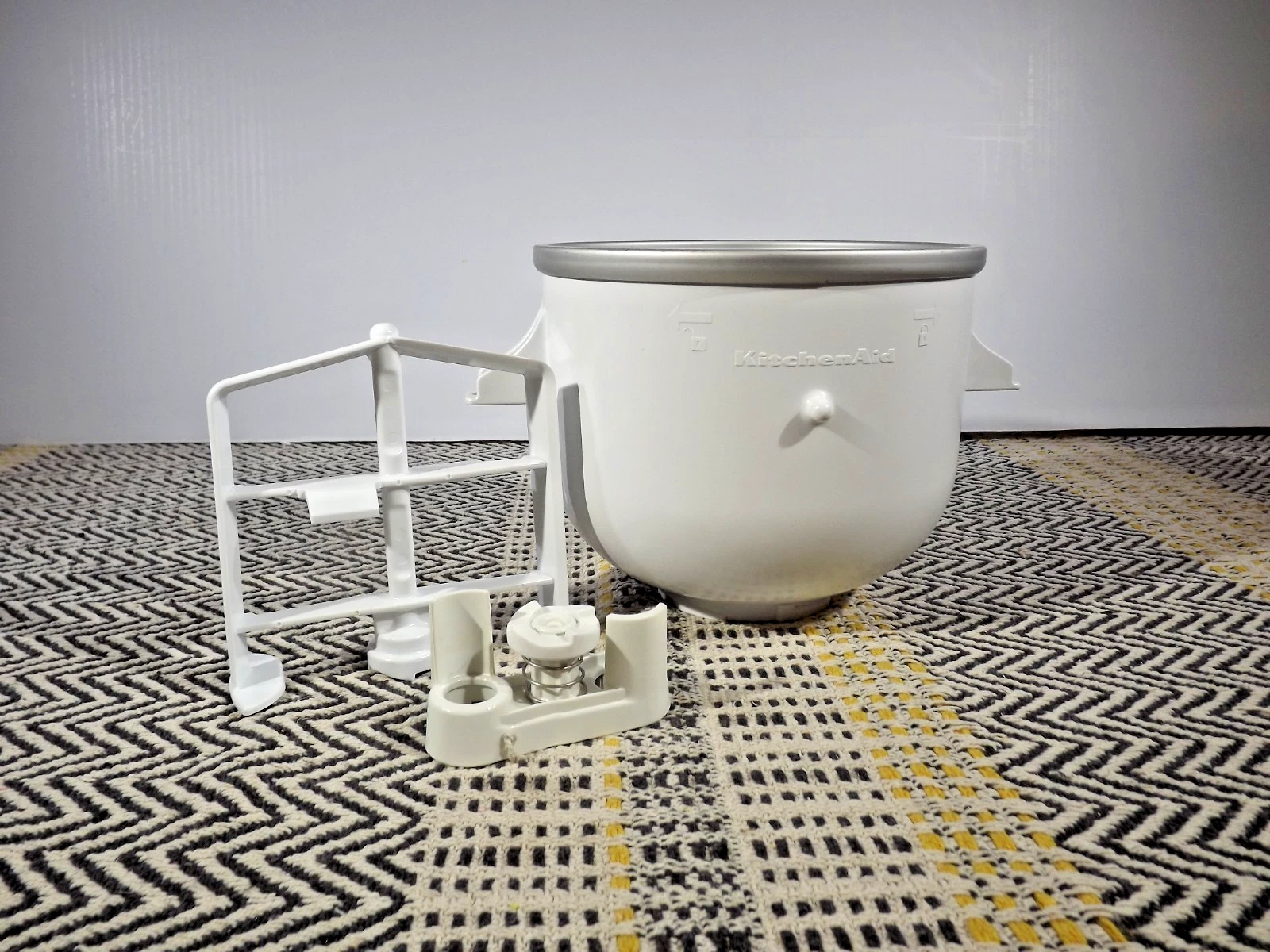KitchenAid Ice Cream Maker - KICA0WH - White - 2 Qt - Frozen Yogurt - Attachment