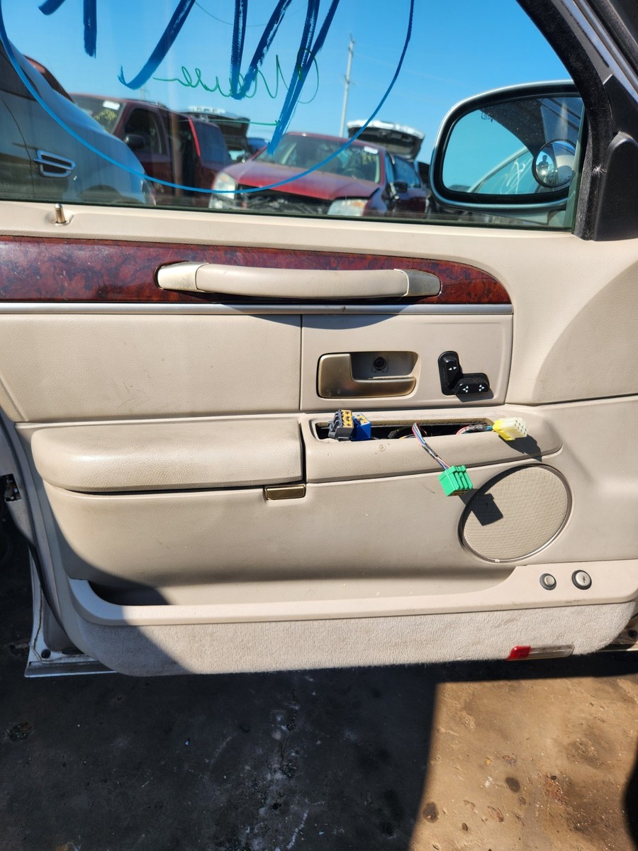 【】サンテティエンヌ 2010/11 ホーム L 古着 GREYSTONE 2003 - 2011 Lincoln Town Car Drivers side Front Door