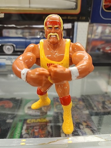 WWF Hulk Hogan Hasbro 1991 Wrestling Action Figure...