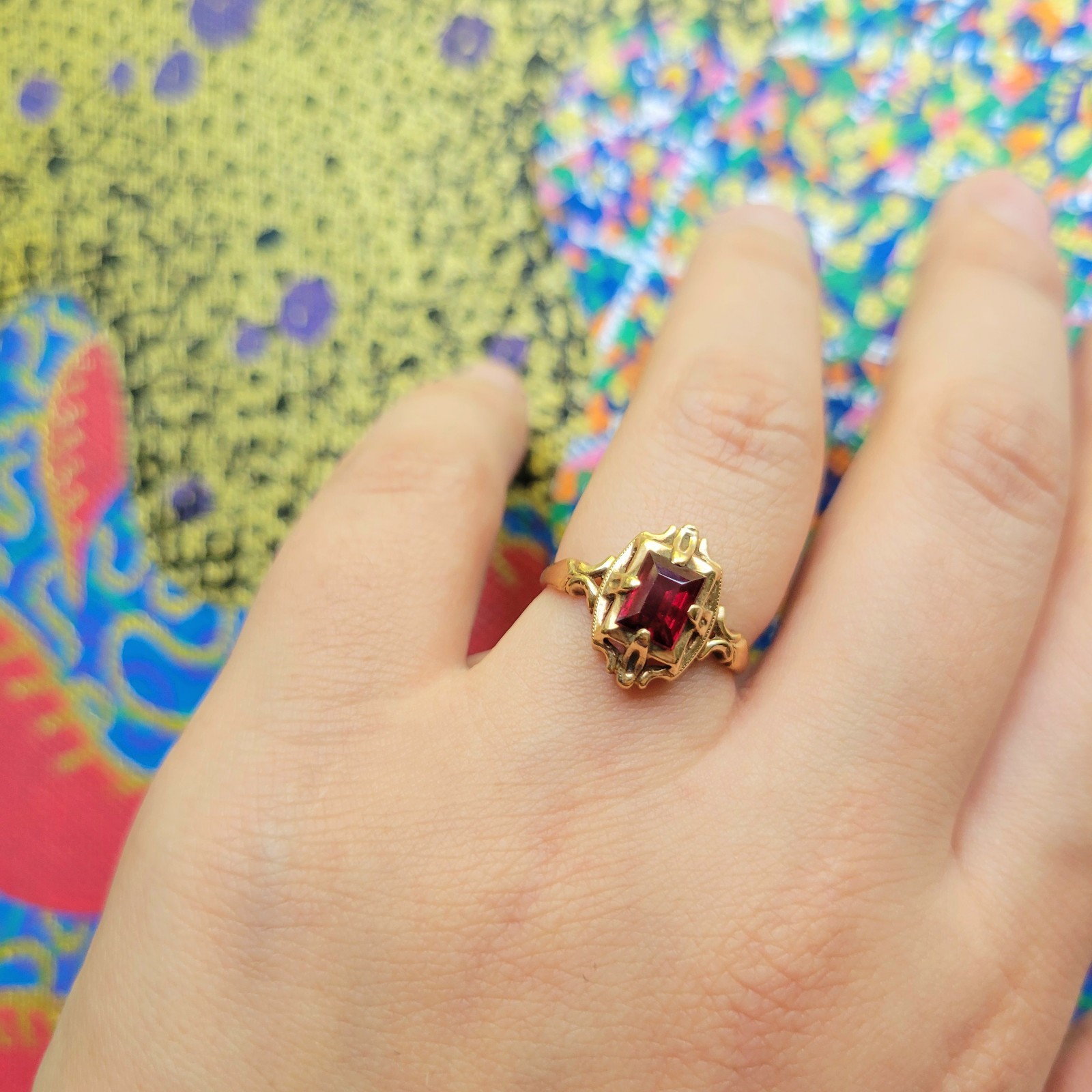 Vintage 10K Solid Gold Simulated Ruby Ornate Ring… - image 18