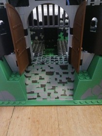 LEGO (6090) Castle: Royal Knight's Castle - 100% Complete Box Manual All Figures