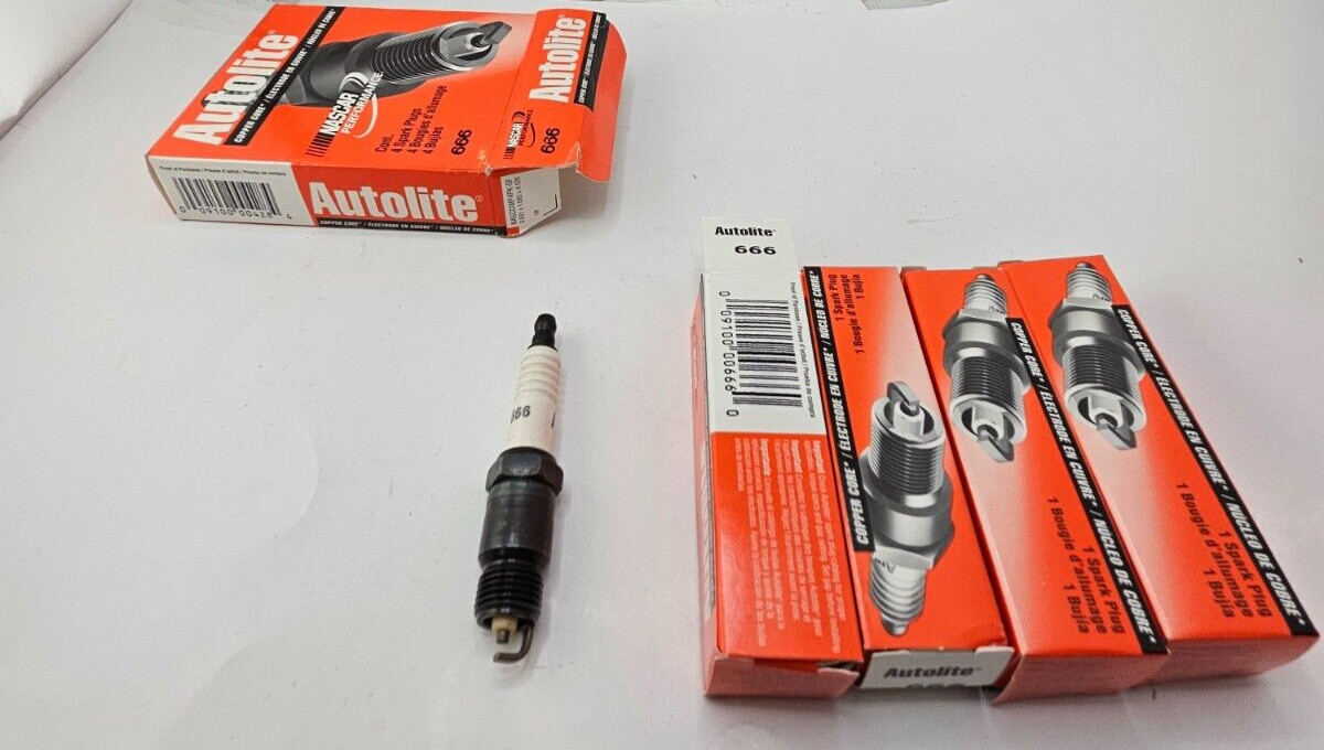 QTY 12 Autolite Spark Plug 666 for Oldsmobile Buick Chevy Ford Mercury