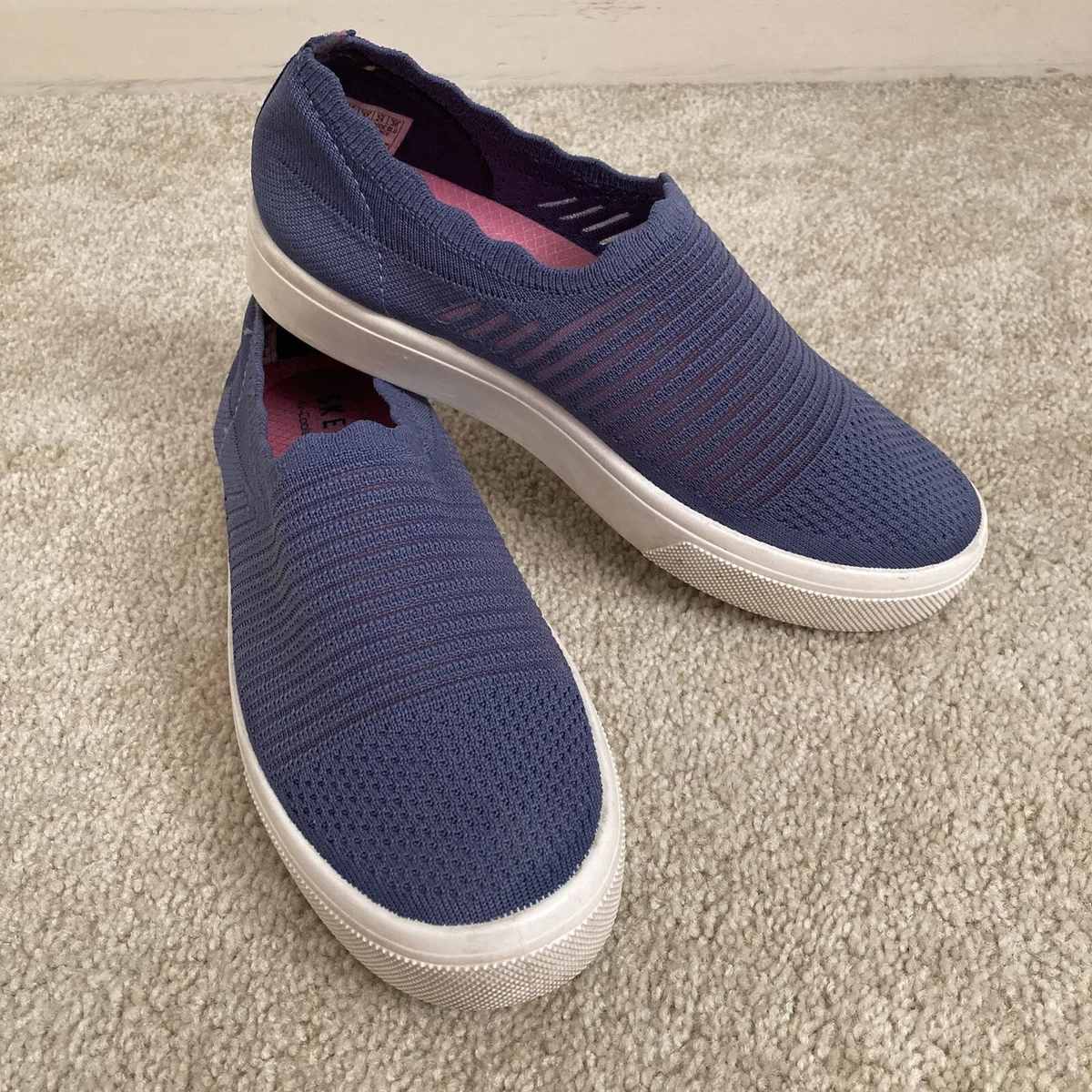 Skechers knit slip-on shoes- poppy breezy street top