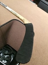 SAVARD # 18 CHICAGO BLACK HAWKS  SIGNED HOCKEY STICK 