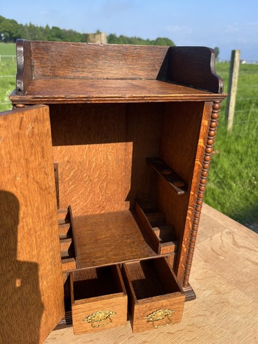 1930’s Golden Oak Smokers Cabinet / Small Oak Cupboard - Picture 6 of 16