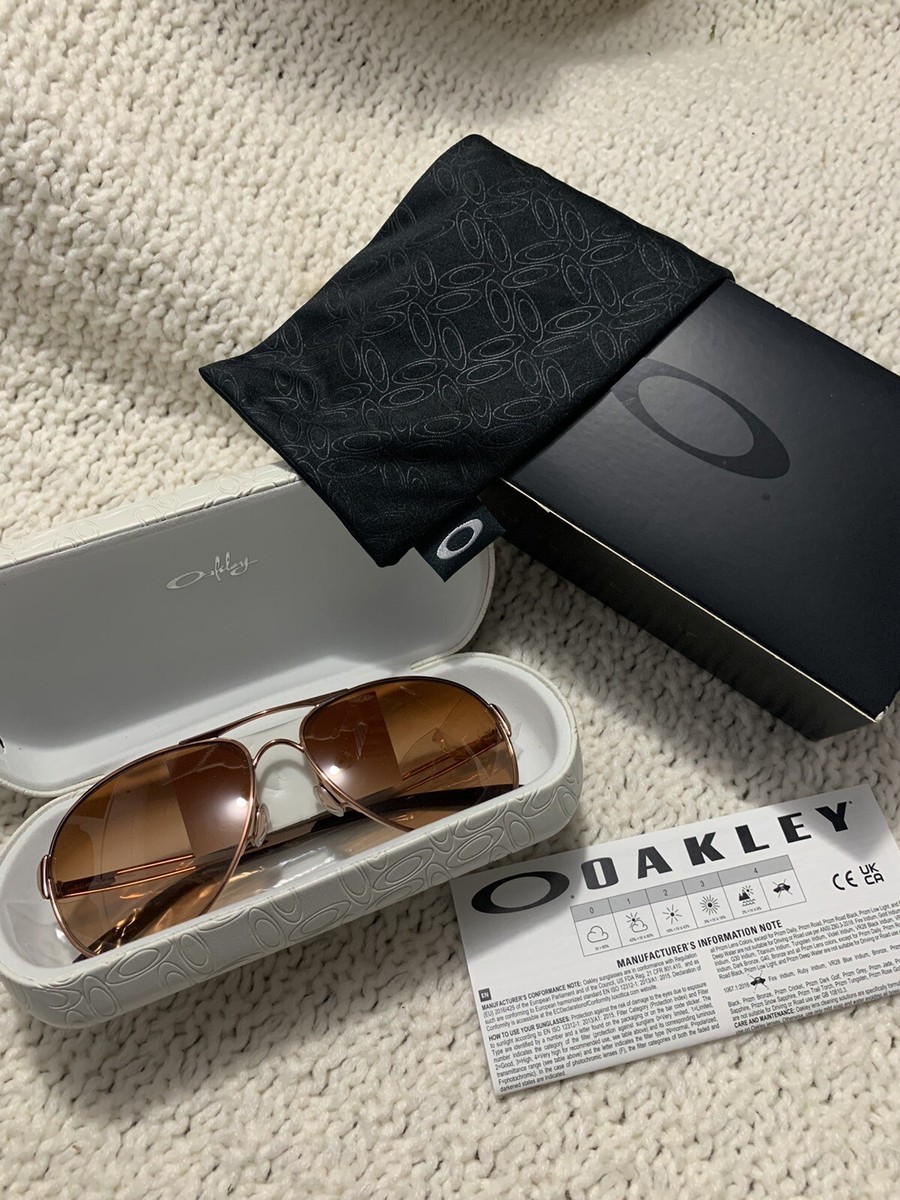 NIB ? OO4054 Womens Oakley Caveat Sunglasses Rose Gold Vr50  display picture 1