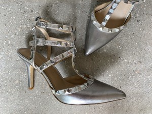 bcbgeneration studded heels