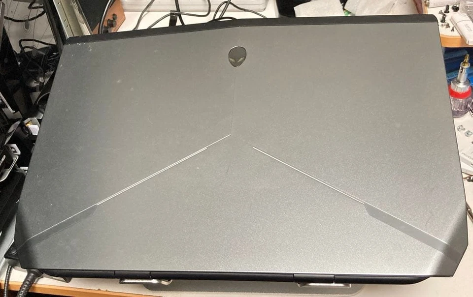 Alienware 15 GTX970M i7-4720HQ 8GB RAM 128GB SSD 500GB HDD RGB Keyboard - Image 4 of 4