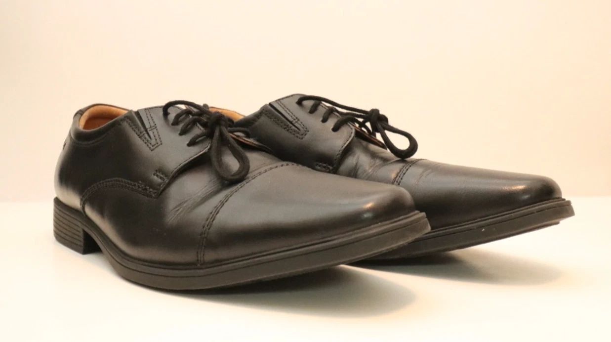 Scarpe Clarks uomo taglia 9 W pelle nera prezzo al pubblico consigliato $ 125