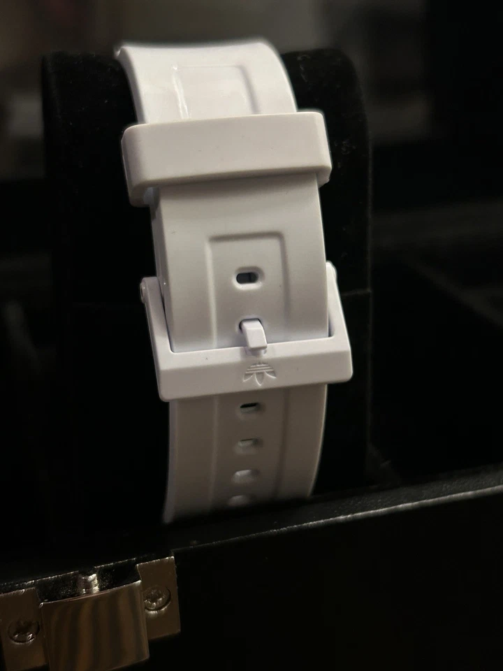 Adidas Originals White Digital Watch Trefoil Logo – New Battery, Awesome light! - Image 2 of 4
