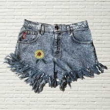 Vintage 80s Denim Fringe Shorts - Lee Acid Wash Denim Flower Embroidery Hippie