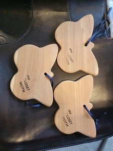 Vintage LOT of 3 - 7" x 5" Cedar Closets THE CLOSET MOTH Moth Shaped Wood Hanger