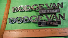 Ca22 Dodge Van 200 Fender Emblems Vintage 1975-80 4084780 Dodge Van 200 B200 Ca22 Dodge Van 200 Fender Emblems Vintage 1975-80 4084780 Dodge Van 200 B200