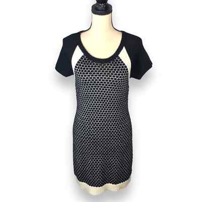 Made For Me To Look Amazing Back and Off White Short Sleeve Sweater Dress Sz XL