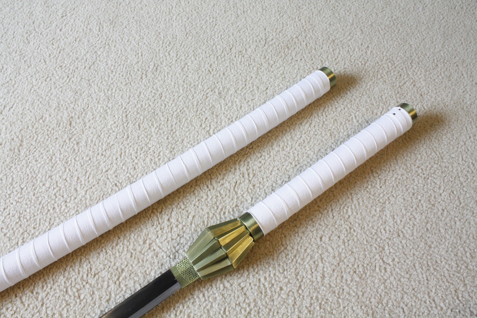 S0303 ANIME BLEACH ZARAKI KENPACHI UMBRELLA SWORD GUN METAL W/ NICKED EDGE 41"