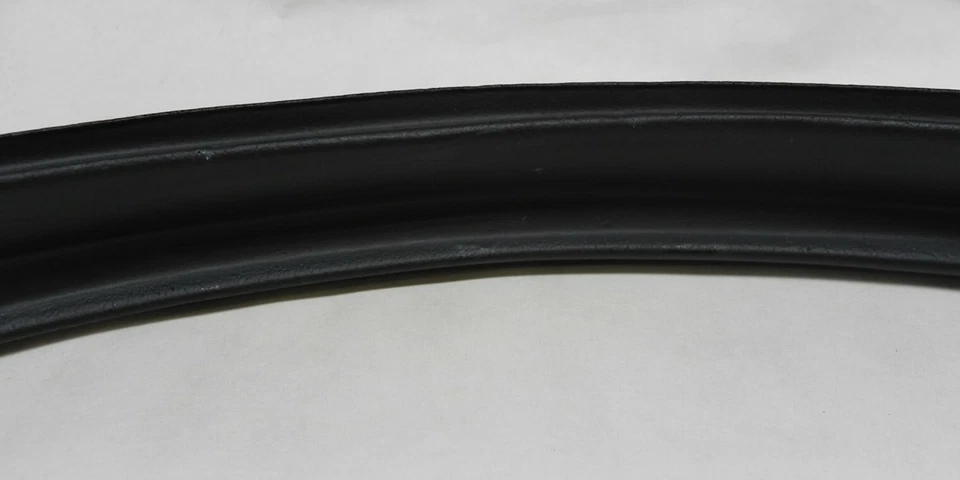 1995-2000 CHEVROLET CAVALIER PONTIAC SUNFIRE GM #12362947 LEFT REAR WEATHERSTRIP - Image 3 of 4